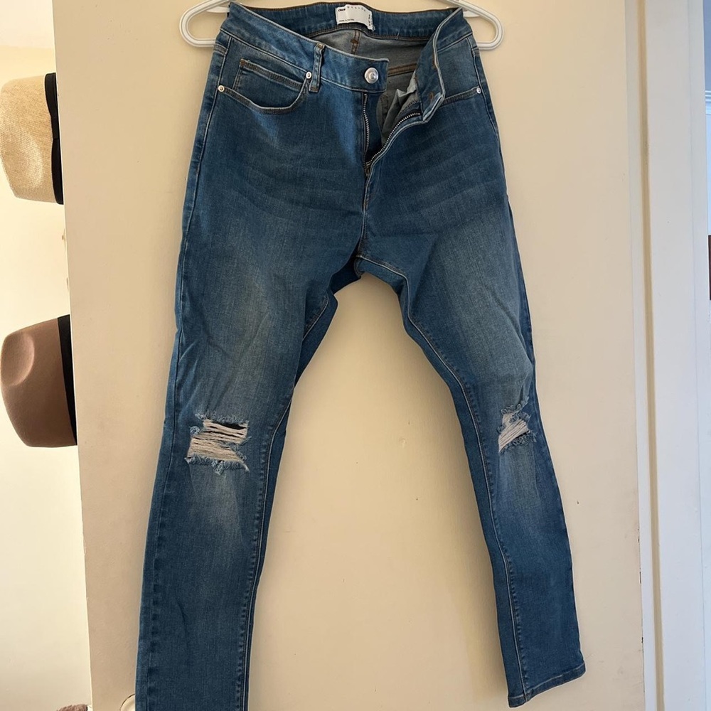 Men’s Ripped Jeans